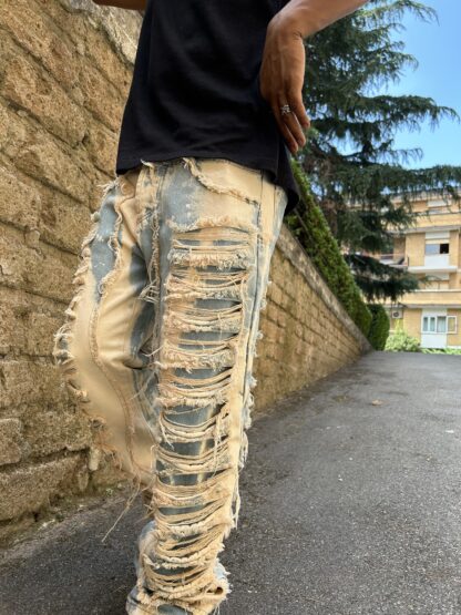 Jeans Ripped con Strappi Bicolor - immagine 2